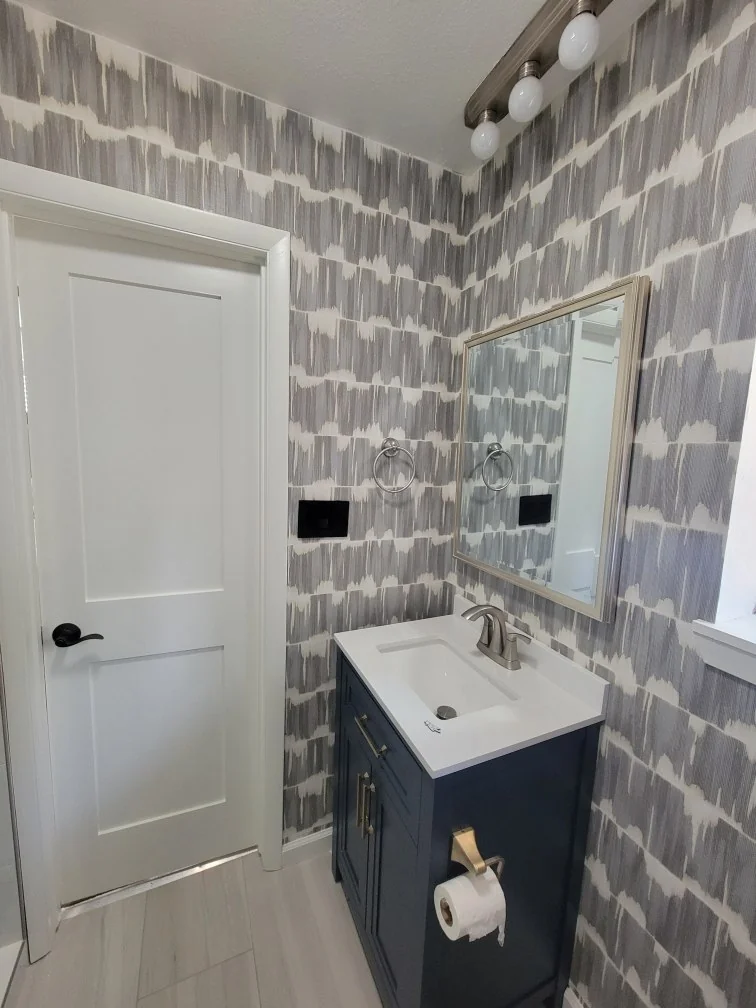 Wallpaper installation in Magnolia